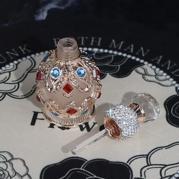 15 ml hordozható üveges esszenciális olaj – pipettával és rhinestone díszítéssel – zománcos arany