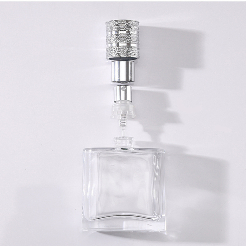 30 ml/50 ml magas minőségű négyszögletes parfüm-utántöltő üveg – hordozható, nagy kapacitású, üvegből készült permetező