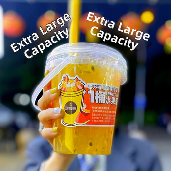 Jednorázový pohár s objemom 1000 ml v štýle vedra, určený na ovocný čaj a mliečny čaj