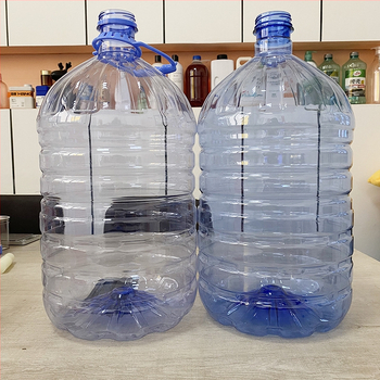 15 L PET fľaša na minerálnu vodu s uzáverom, plastová fľaša potravinárskej kvality na balenie nápojov