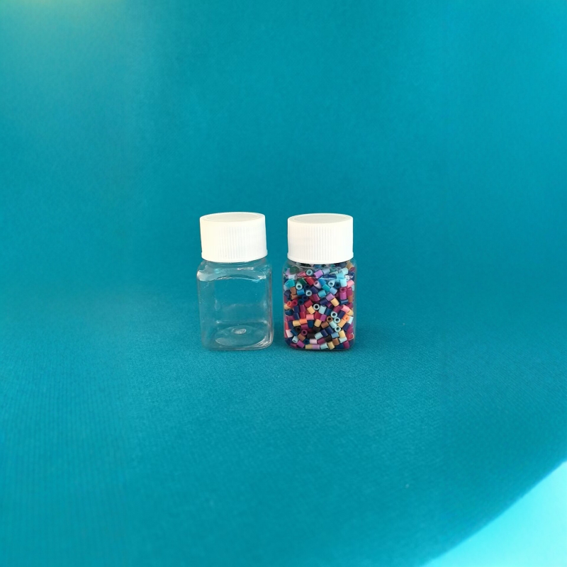 30 ml-es négyzet alakú PET műanyag üvegek, 221 darabos készlet, átlátszó adagoló palackok gyöngyök tárolására, élelmiszer-minőségű PET anyag, fedéllel