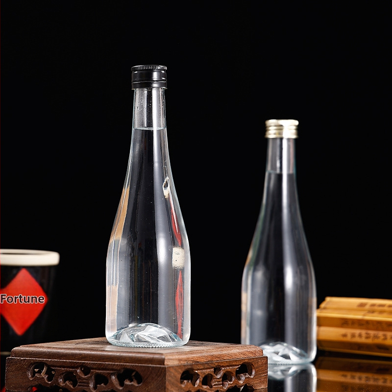 Prozirne staklene boce za alkohol, sok od breze, napitke, voćna vina i mineralnu vodu