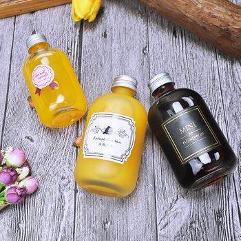 Személyre szabott matt üveg italos palack – gyümölcslé, tej-tea és házi likőr számára, kör alakú zárható üveg (150ml–500ml)