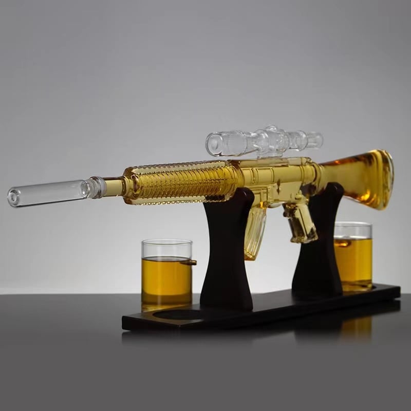 Decantor de whiskey în formă de pistol, sticlă borosilicată, 750 ml