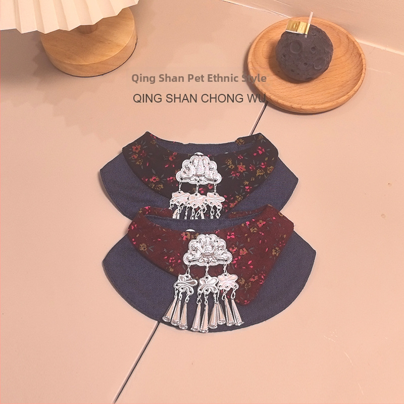 Qingshan Pets Bandana pre domáce zvieratá v etnickom štýle pre mačky a psy, ľanový trojuholníkový šál s karikatúrnym vzorom