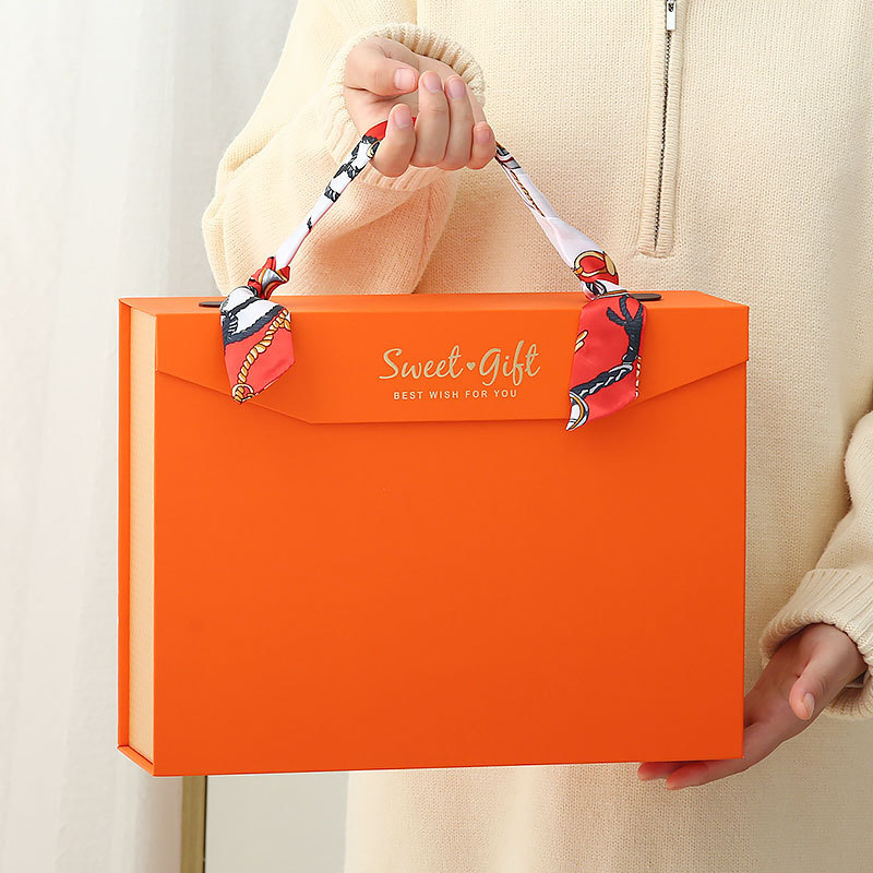 Set portabil de cutii cadou cu capac — cutii goale pentru nunți, cadouri pentru domnișoarele de onoare și cutii pentru bomboane, cu șal de mătase, disponibile în dimensiuni mici, medii și mari