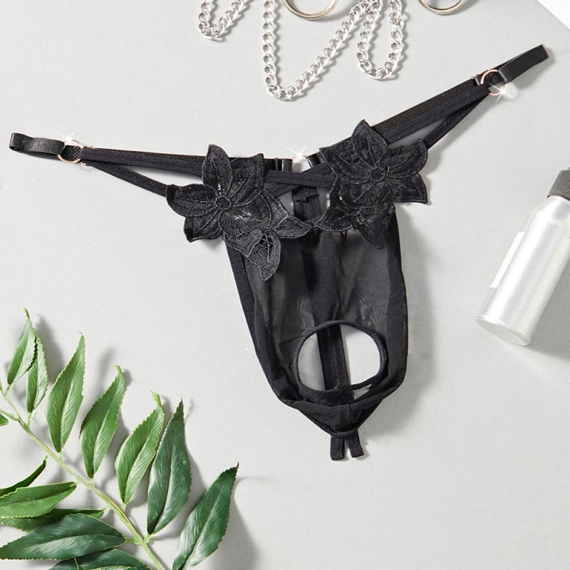 Muške seksi tange od prozirne mreže s otvorenim dijelu
