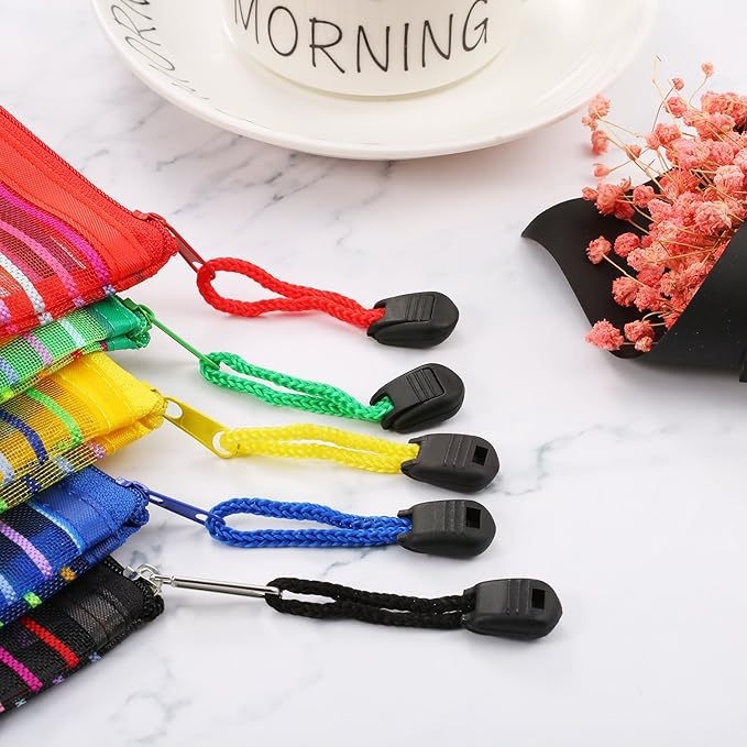 Organizator multicolor din plasă respirantă, cu fermoar transparent, pentru documente și creioane