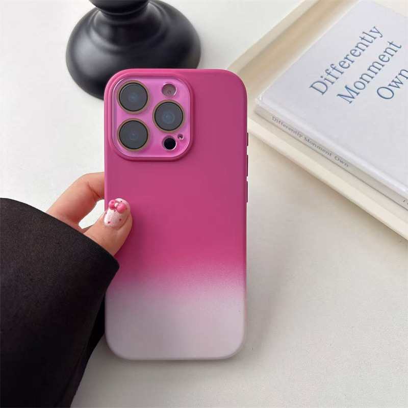 Futrola za iPhone 17 od tekućeg silikona s zaštitom leće, plavi gradient