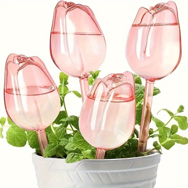 Dispozitiv plastic de udare cu irigare prin picurare, în formă de lalea, pentru plante de interior