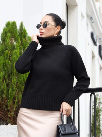 Γυναικείο πουλόβερ με oversize γραμμή και ψηλό λαιμό