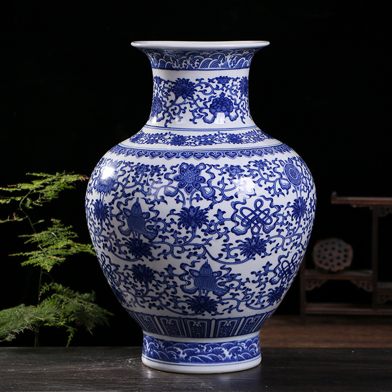Vază Arhat albastru-alb cu motiv din opt comori, vas ceramic mare pentru decorul casei