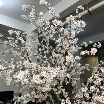 Arbore cu flori de pere, stil chinezesc, ramuri lungi, cu flori de cireș atârnate, mini peisaj Zen