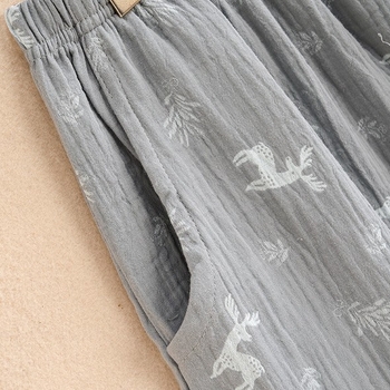 Ljetni muški pidžama set – dva dijela, mekana dvostruko pamučna tkanina, gornji dio s reverom i kratke hlače, udoban kućni outfit
