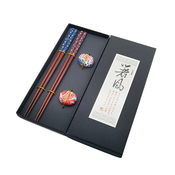 Ξύλινο σετ chopsticks με δύο ζεύγη και κεραμικό στηρίγμα, ιαπωνικού στυλ ρετρό σχεδίαση, μάρκα Xinjule, χειροποίητο, βιοδιασπώμενο