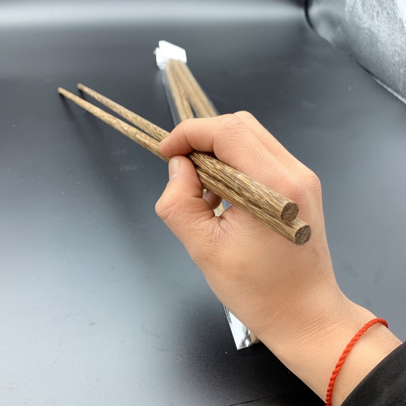 Ξύλινα chopsticks από μασίφ ξύλο, σχέδιο φτερού κοτόπουλου, μακρύτερα για κατσαρόλα και τηγάνισμα, κουζίνα