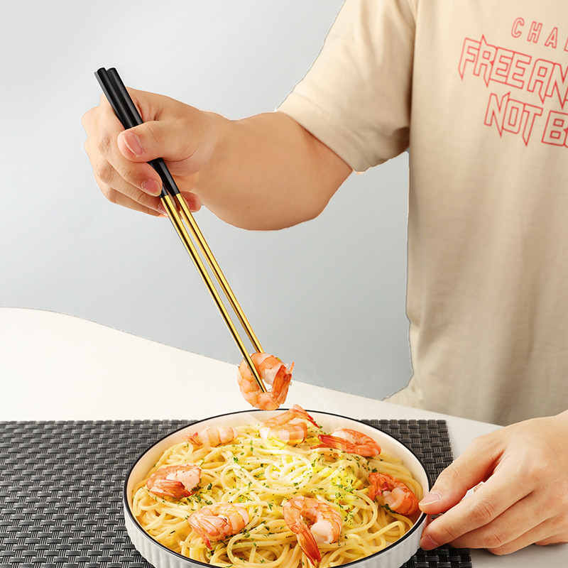 Σετ chopsticks για έναν χρήστη: 304 ανοξείδωτος χάλυβας, ανθεκτικά σε υψηλές θερμοκρασίες, ξύλινο κουτί