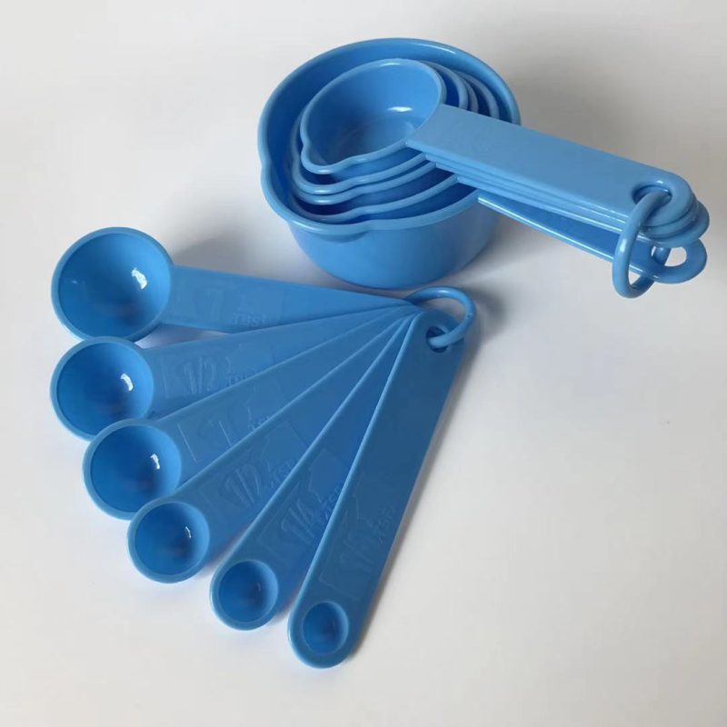 Set de 11 linguri de măsură din plastic și pahare de măsurat pentru coacere