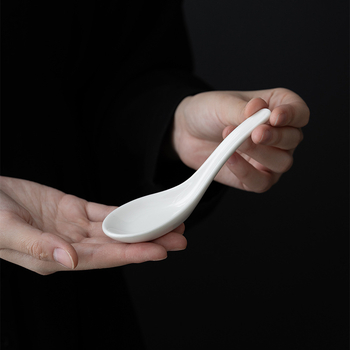 Lingură de supă din porțelan alb Dehua, fund plat, ceramică, 15 ml