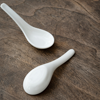 Lingură de supă din porțelan alb Dehua, fund plat, ceramică, 15 ml