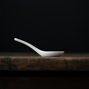 Lingură de supă din porțelan alb Dehua, fund plat, ceramică, 15 ml