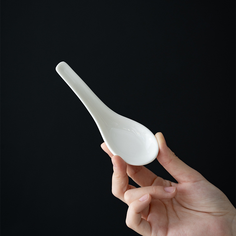 Lingură de supă din porțelan alb Dehua, fund plat, ceramică, 15 ml