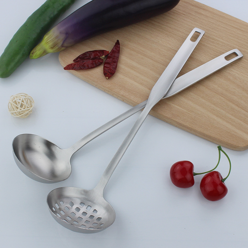 Lingură de supă din oțel inoxidabil lustruit, îngroșată, potrivită pentru oale de hot pot și terci, cu logo gravat la laser