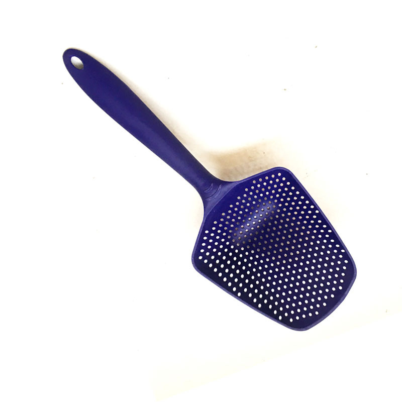 Set de bucătărie din plastic negru: mare strecurător, sită, spatulă pentru drenaj, lingură de gheață din plastic