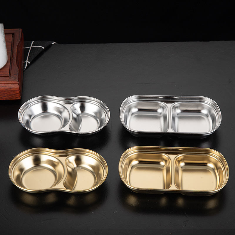 Vas de dips din oțelină inox – farfurie aurie, pătrată, cu mai multe compartimente pentru sosuri: BBQ coreean, sos de soia, oțet; suprafață lustruită, stil lux retro