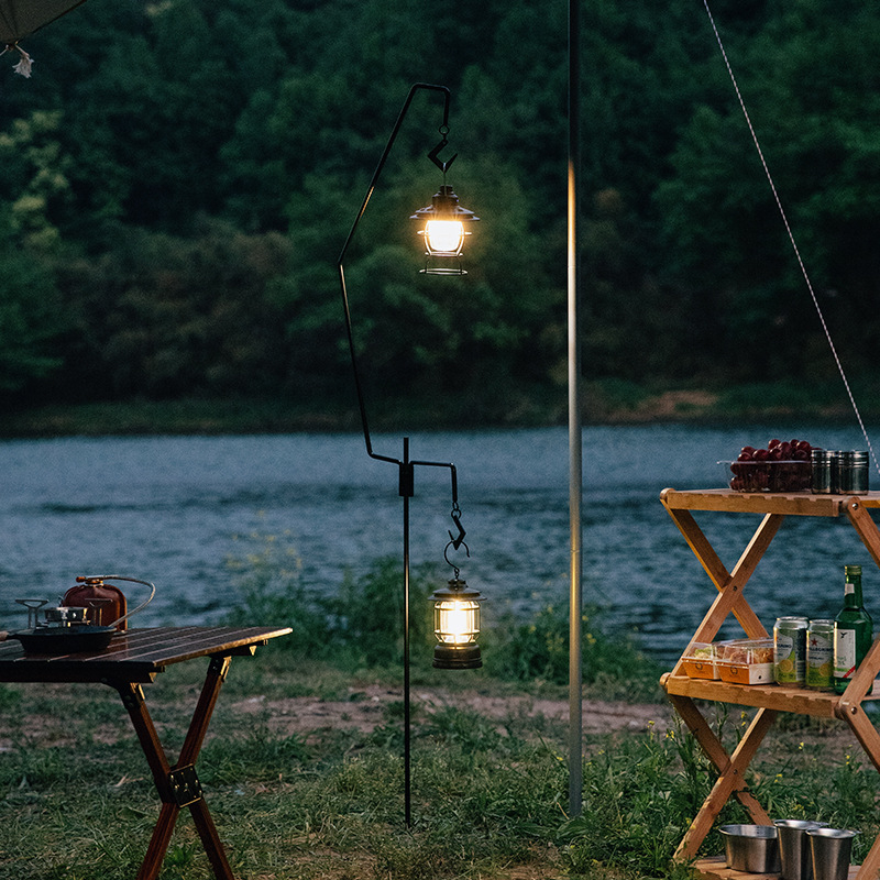 Vanjski kovani stalak za lampu za kampiranje i viseće lampe, s mogućnošću ugradnje u tlo