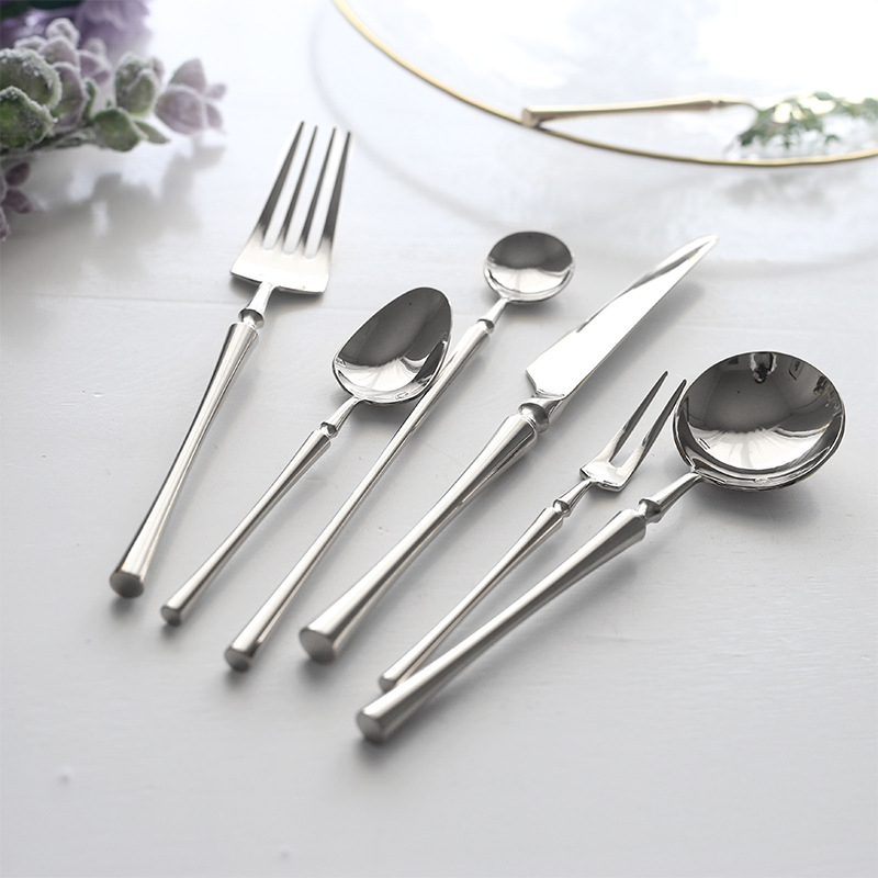 Set tacâmuri din oțel inoxidabil 304, fără logo, cuțit, furculiță și lingură forjate, stil occidental