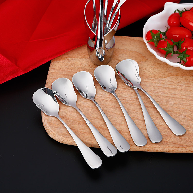 Ornament din aliaj de zinc, în formă de lebădă, cu tacâmuri: furculițe pentru fructe, lingură de desert, lingură pentru tort și bețișoare pentru fructe – set de veselă