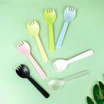 Set de tacâmuri din plastic, de unică folosință, cu farfurii de hârtie – furculițe și linguri pentru prăjituri și petreceri