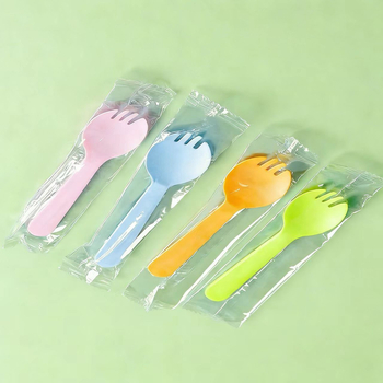 Set de tacâmuri din plastic, de unică folosință, cu farfurii de hârtie – furculițe și linguri pentru prăjituri și petreceri