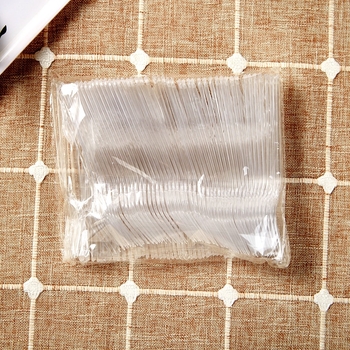 Tacâmuri de unică folosință din plastic transparent: furculiță, cuțit și lingură, pentru prăjituri și fructe