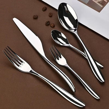 Set tacâmuri din oțel inoxidabil Lyon – cuțite și furci, lingură de desert, cuțit pentru friptură, design modern pentru uz casnic