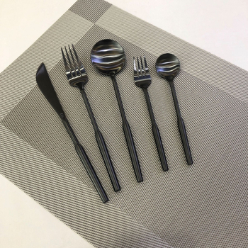 Set de tacâmuri din oțel inoxidabil, în stil nordic, format din trei piese: cuțit pentru steak, furculiță și lingură