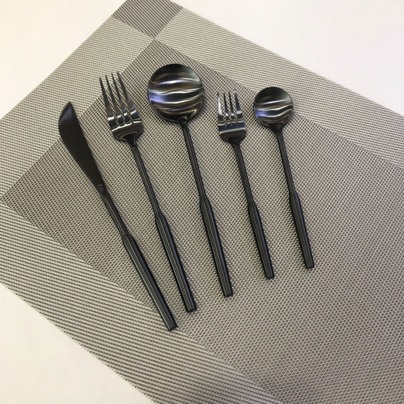 Set de tacâmuri din oțel inoxidabil, în stil nordic, format din trei piese: cuțit pentru steak, furculiță și lingură