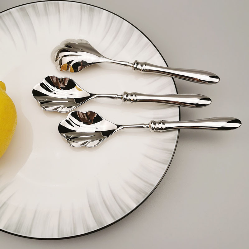 Set de tacâmuri din oțel inoxidabil 18/10: lingură romană, lingură de supă, furculiță și lingură, cuțit pentru steak