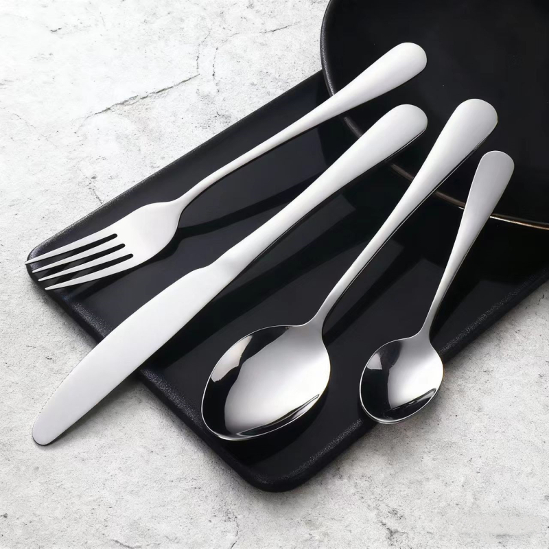 Set de tacâmuri occidentale din oțel inoxidabil gros: cuțit pentru steak, cuțit de masă, furculiță, lingură și linguriță