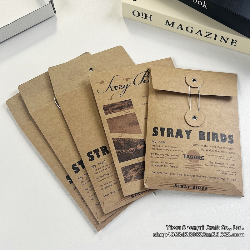 Vintage taška z kraftového papiera na karty a pohľadnice – štýl obálky, balenie darčekov