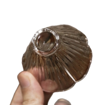 Ručne vyrobený sklenený čajový pohár s lupienkami ibišku, tepelne odolný, pre kung-fu čajovú ceromoniu