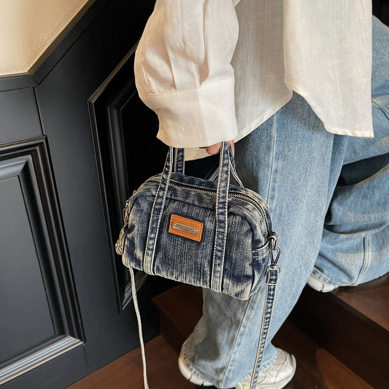Geantă din denim crossbody cu design de pernă, formă pătrată mică, stil coreean