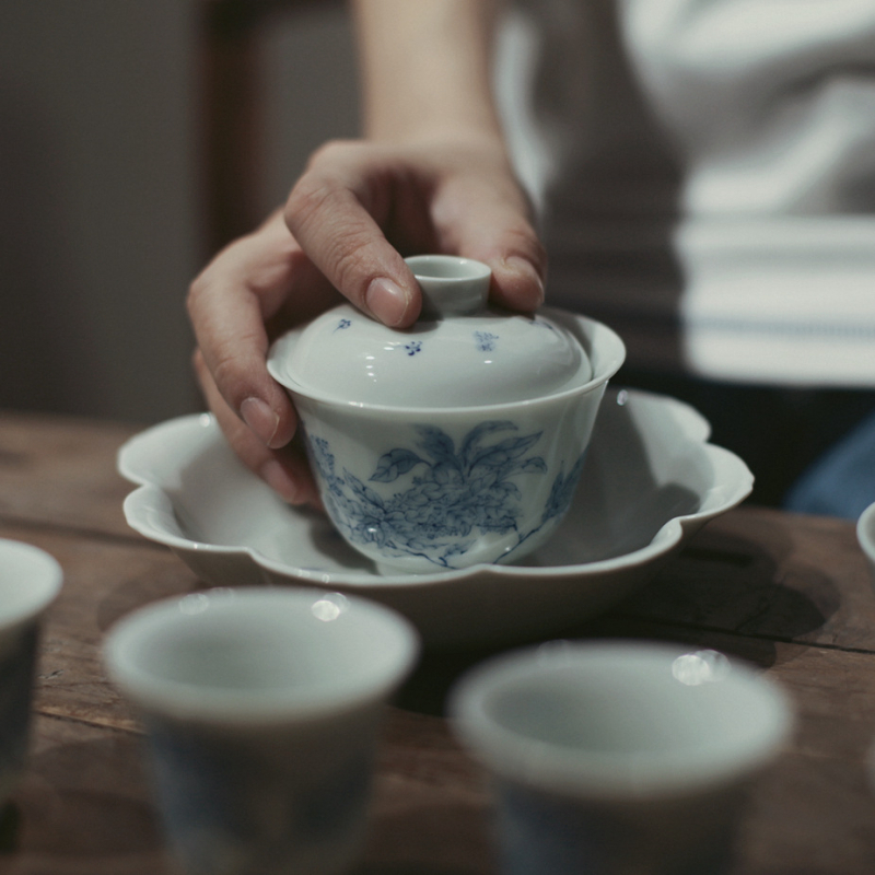 Gaiwan čajová súprava s modro-bielou glazúrou a dekorom pomarančového kvetu