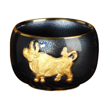 Porcelánová šálka na čaj so zlatým motívom býka, štýlu Tianmu, veľká