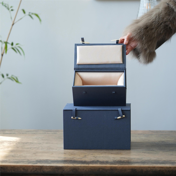 Porcelánová váza s obalovým boxom, starožitné kultúrne ozdoby a socha Budhu, modrý ľanový brokátový box, veľká prázdna darčeková krabička