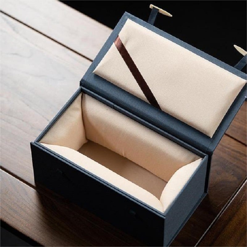Porcelánová váza s obalovým boxom, starožitné kultúrne ozdoby a socha Budhu, modrý ľanový brokátový box, veľká prázdna darčeková krabička