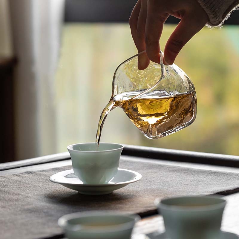 Japonský štýl, priehľadná štvorcová sklenená misa na rovnomerné rozloženie čaju, zosilnený tepelne odolný čajový separator a čajová tácka