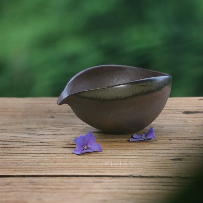 Ceșcuță de ceai ceramică pentru turnat, capacitate 120 ml, stil retro