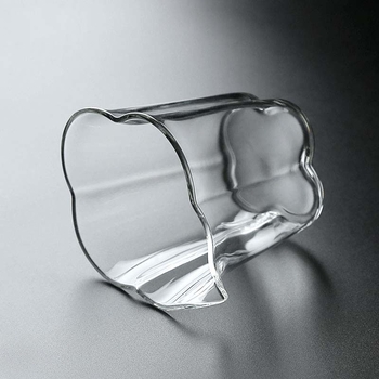 Stil japonez, sticlă transparentă rezistentă la căldură, ceașcă de distribuție a ceaiului cu design petale Begonia pentru ceai Kung Fu